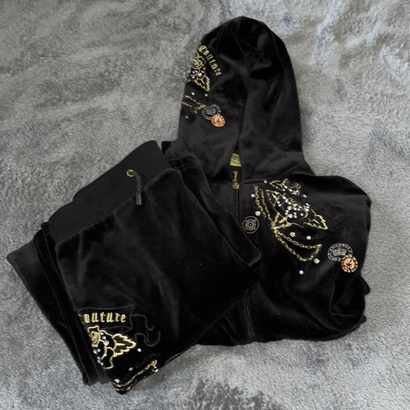 Juicy Couture Black Tracksuit - Picture 1 of 3